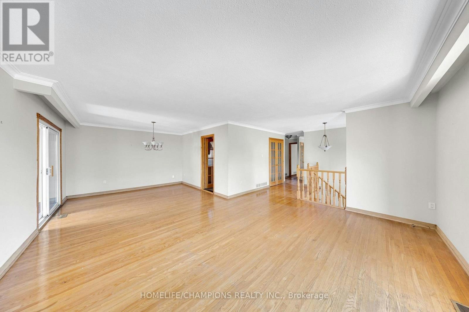 2 Altair Avenue, Toronto, ON, M1W 1A4 - 4