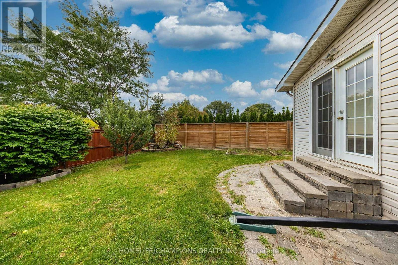 2 Altair Avenue, Toronto, ON, M1W 1A4 - 27