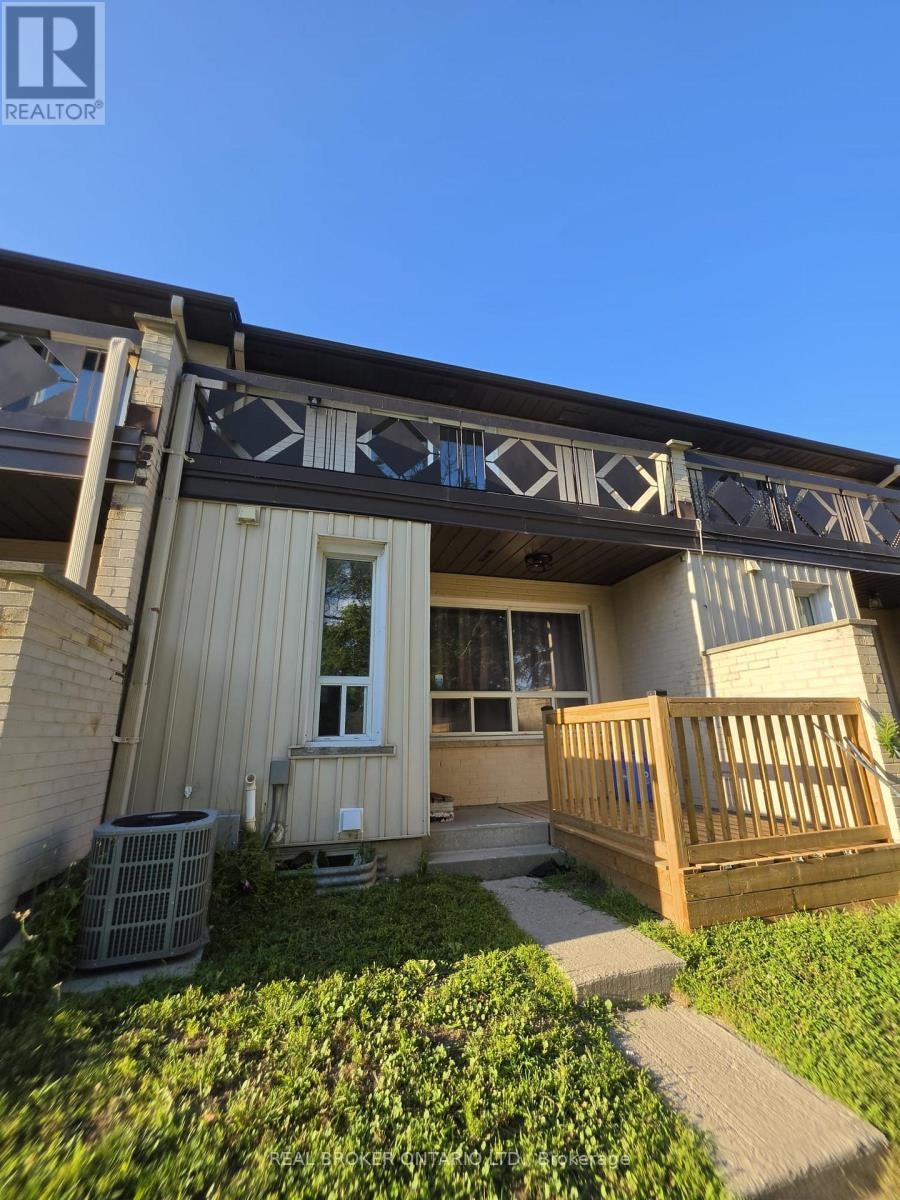12-275 Blake Street, Barrie, ON, L4M 1K7 - 12
