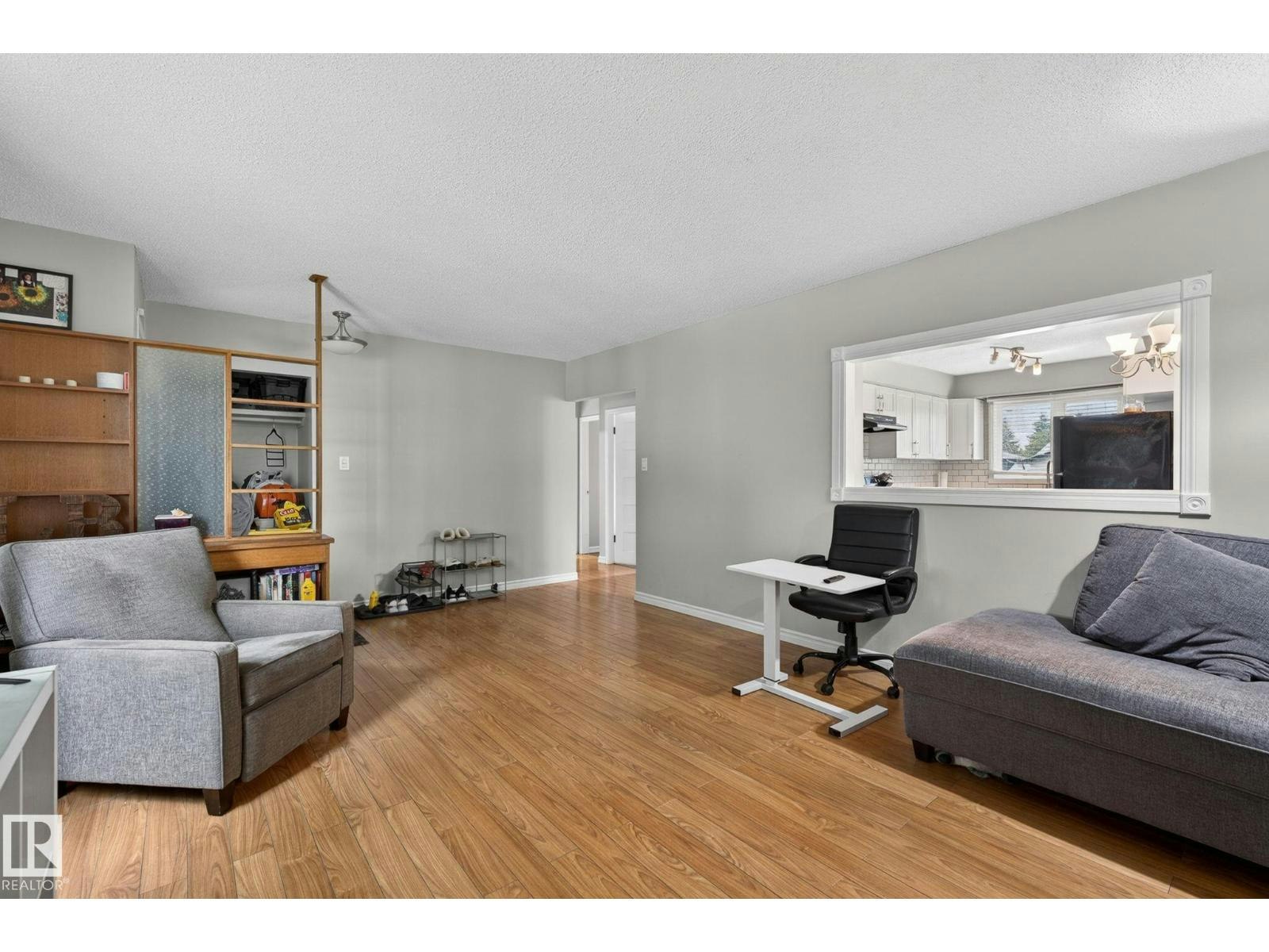 7804 136 Avenue NW - 5
