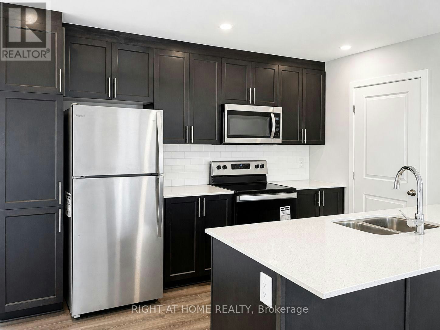 L-300 Tulum Crescent, Ottawa, ON, K2S 2Y4 - 4