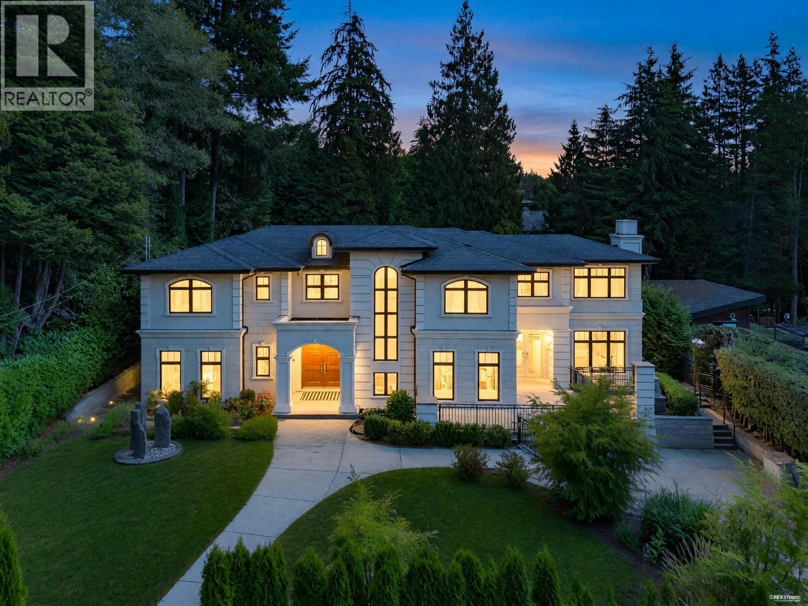 920 3rd Street, West Vancouver, BC, V7T 2J3