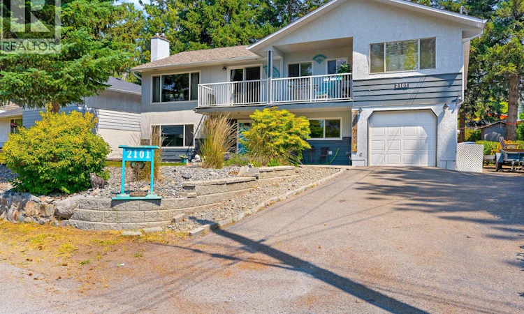 2101 Gillis Crescent