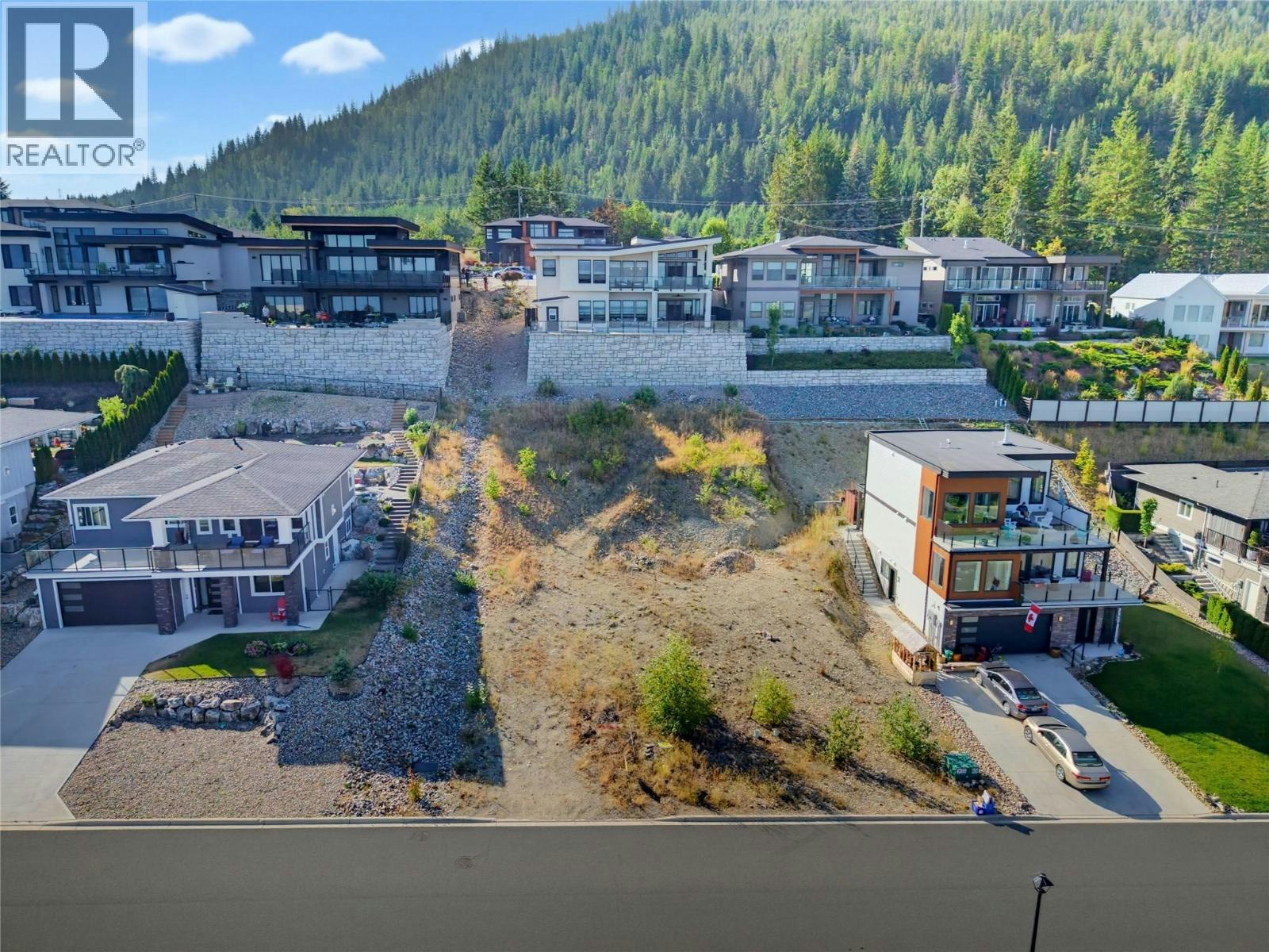 1040 SE 17 Avenue, Salmon Arm, BC, V1E 2C9