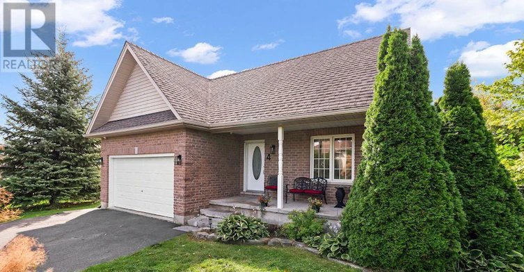 4 Champlain Boulevard, Kawartha Lakes, ON, K9V 0H9 - 3