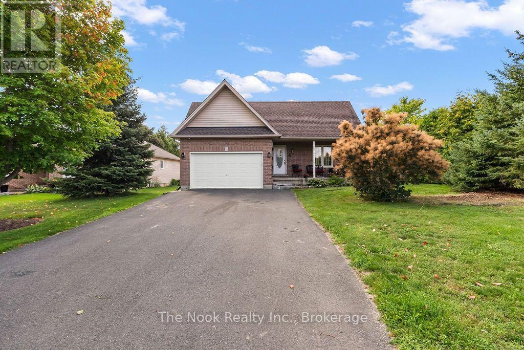 4 Champlain Boulevard, Kawartha Lakes, ON, K9V 0H9 - 2