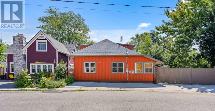 46 Belfast Road S, Fort Erie, ON, L0S 1B0 - 2