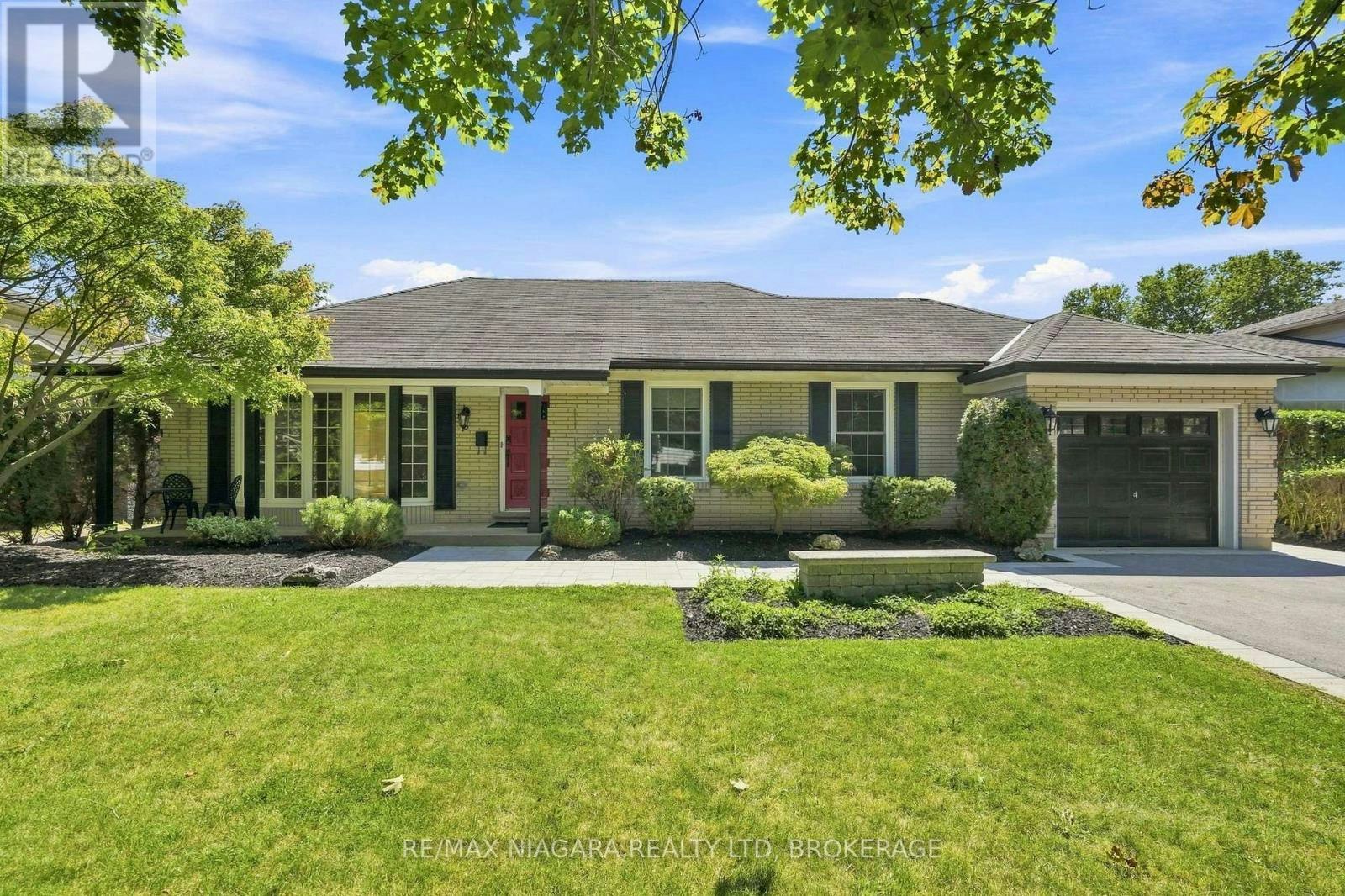 6 Royal Oak Drive, St. Catharines, ON, L2N 4B6
