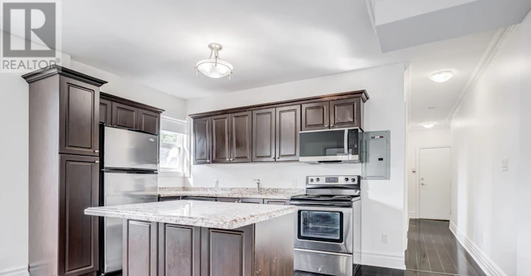 4-2 Craighurst Avenue, Toronto, ON, M4R 1J8 - 2
