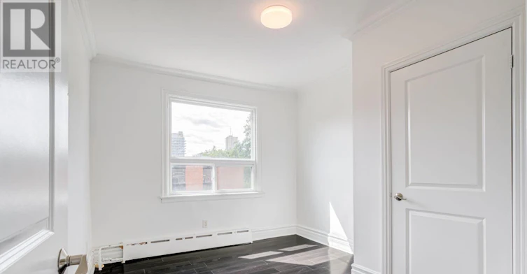 4-2 Craighurst Avenue, Toronto, ON, M4R 1J8 - 12