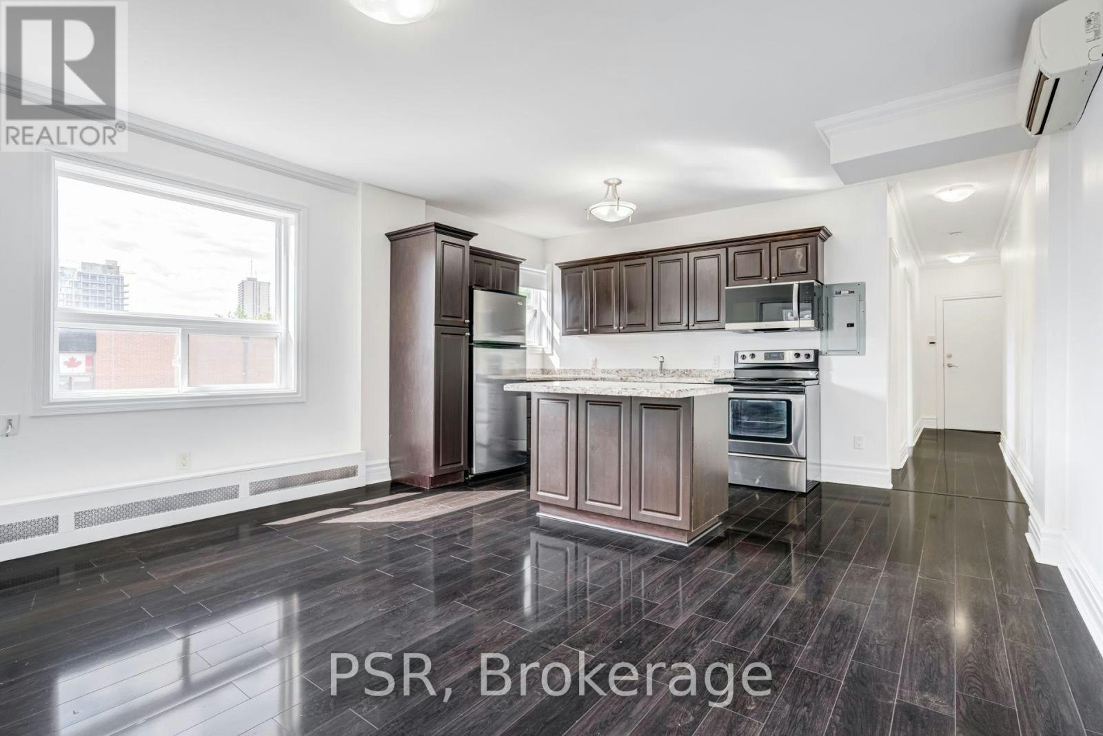 4-2 Craighurst Avenue, Toronto, ON, M4R 1J8