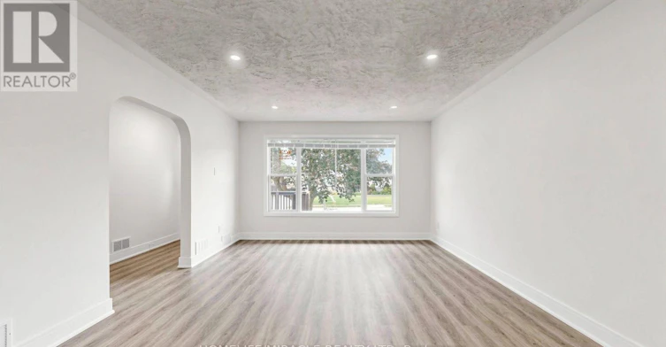 623 Olive Avenue, Oshawa, ON, L1H 2R8 - 7