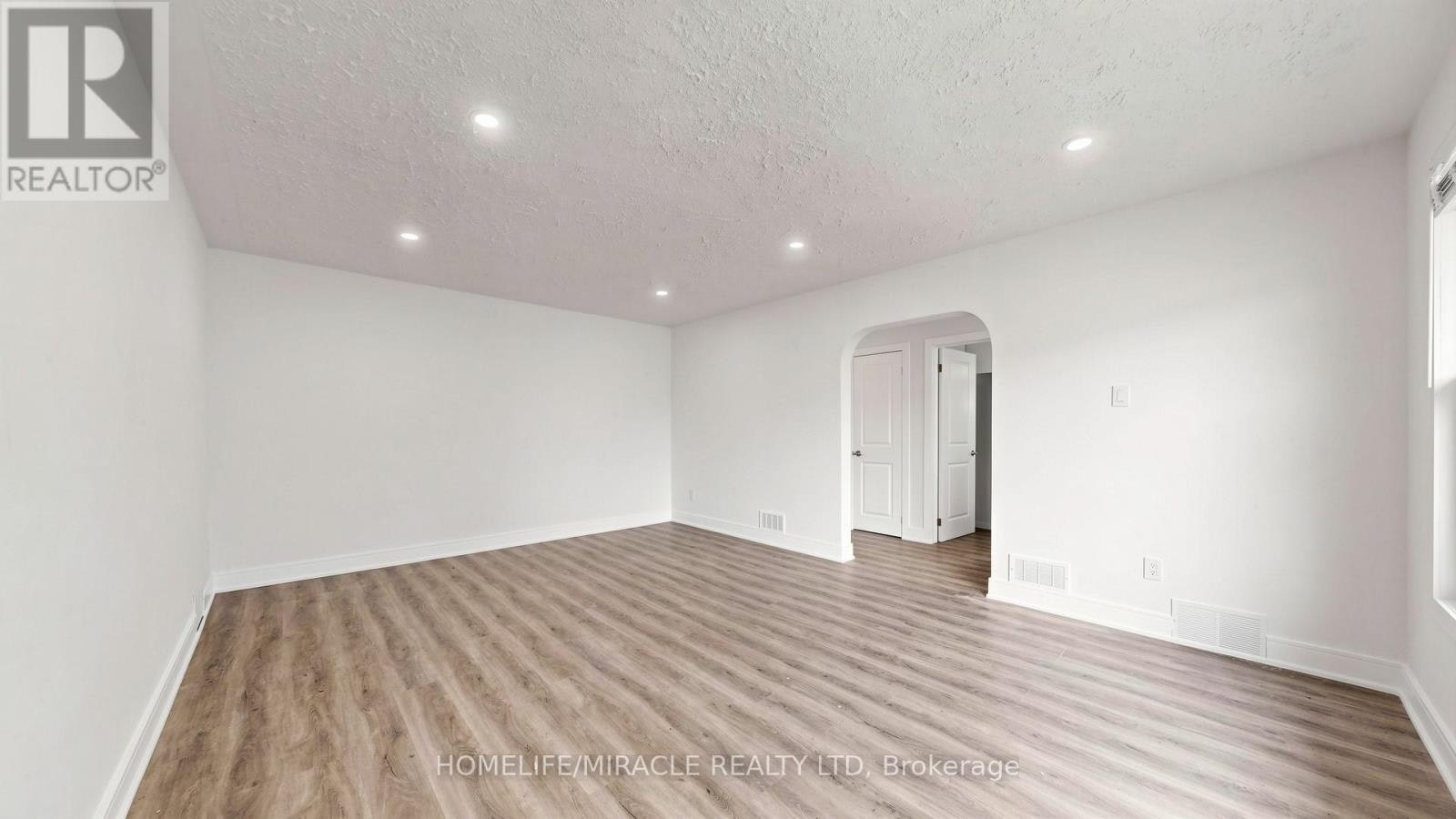 623 Olive Avenue, Oshawa, ON, L1H 2R8 - 9