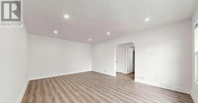 623 Olive Avenue, Oshawa, ON, L1H 2R8 - 9