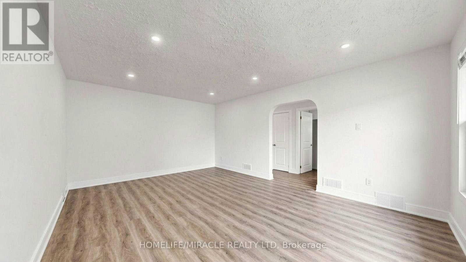 623 Olive Avenue, Oshawa, ON, L1H 2R8 - 8