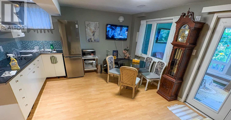 17 Breda Court, Richmond Hill, ON, L4C 6E1 - 6