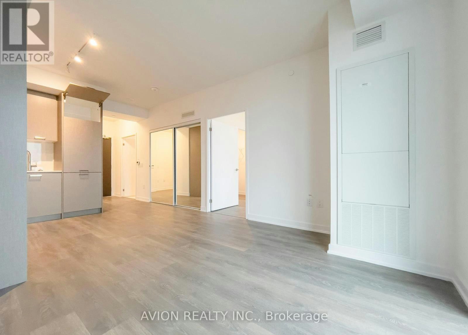 1716-10 Honeycrisp Crescent, Vaughan, ON, L4K 5Z8 - 19