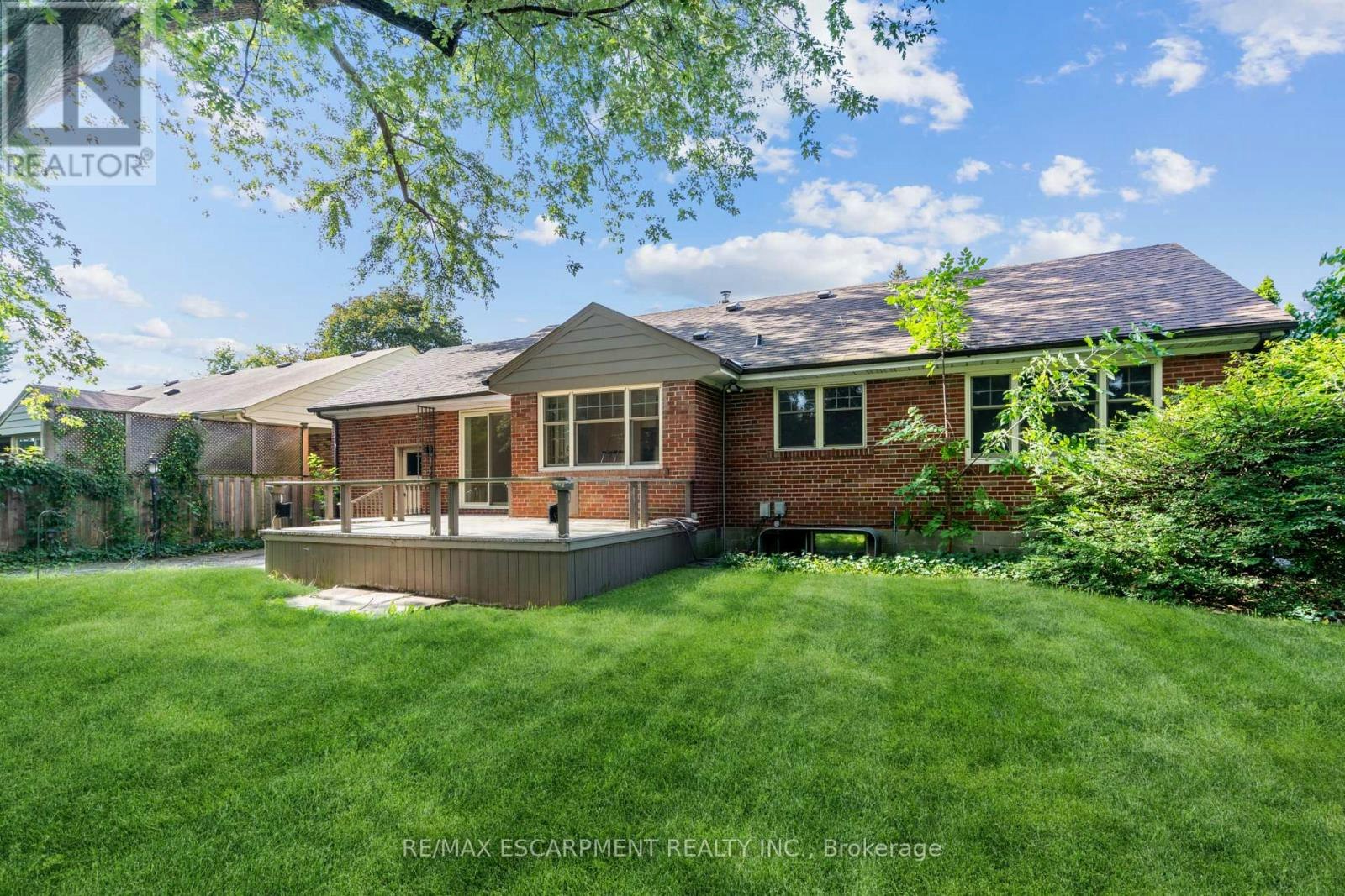 MAIN-1497 Park Royale Boulevard, Mississauga, ON, L5E 2Y8 - 11