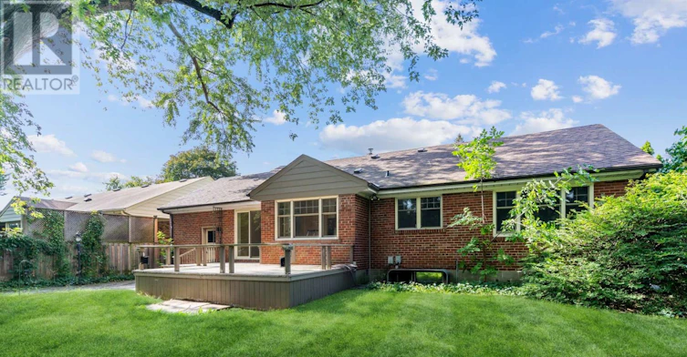 MAIN-1497 Park Royale Boulevard, Mississauga, ON, L5E 2Y8 - 11