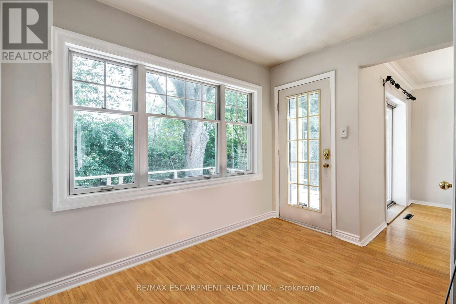 MAIN-1497 Park Royale Boulevard, Mississauga, ON, L5E 2Y8 - 4