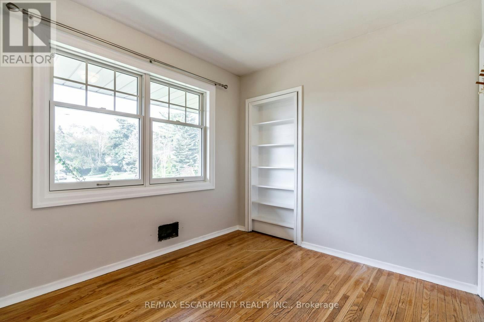 MAIN-1497 Park Royale Boulevard, Mississauga, ON, L5E 2Y8 - 8