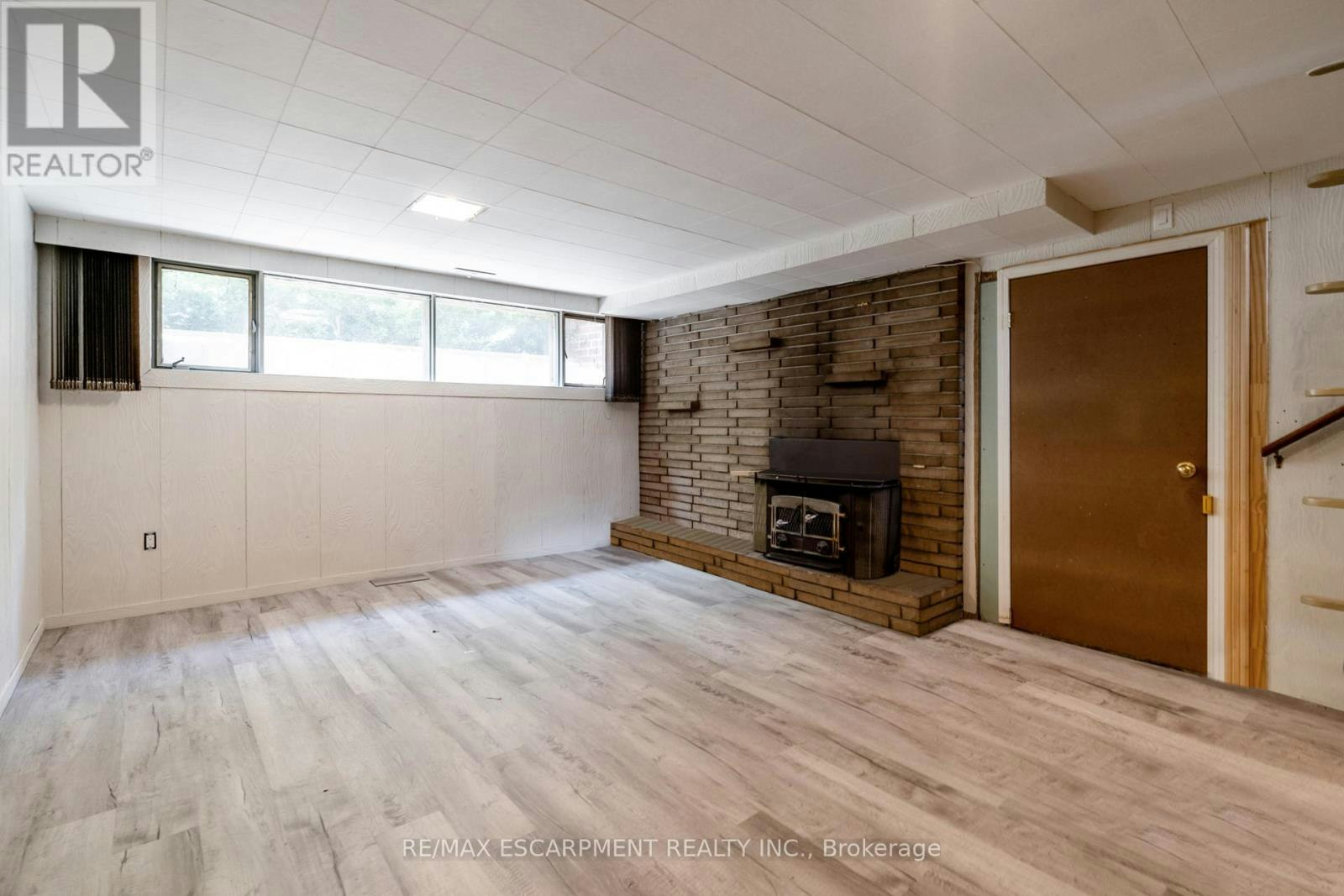 MAIN-1497 Park Royale Boulevard, Mississauga, ON, L5E 2Y8 - 9