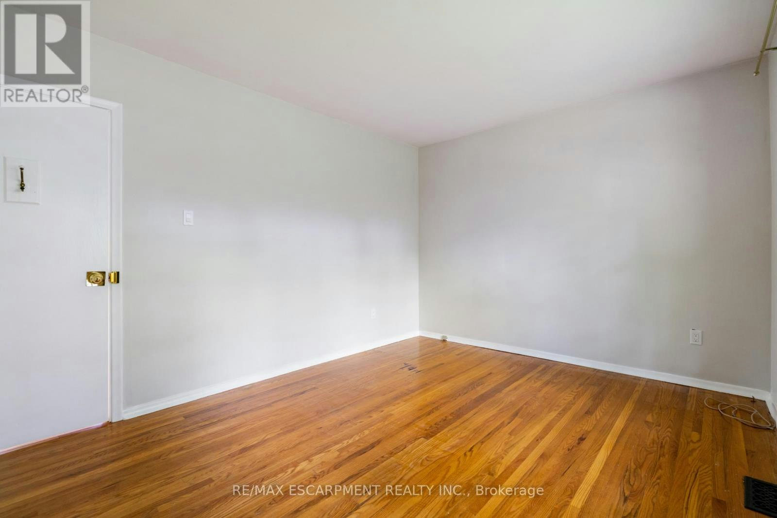 MAIN-1497 Park Royale Boulevard, Mississauga, ON, L5E 2Y8 - 6