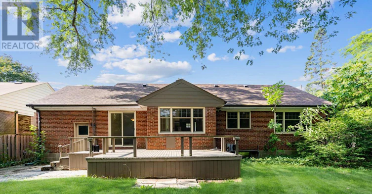 MAIN-1497 Park Royale Boulevard, Mississauga, ON, L5E 2Y8 - 10