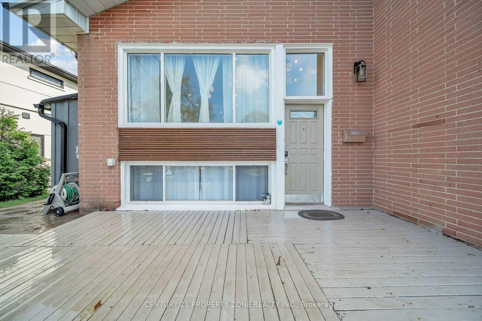 122 Vista Boulevard, Mississauga, ON, L5M 1V9 - 4