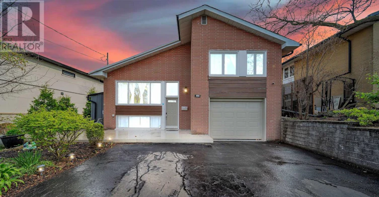 122 Vista Boulevard, Mississauga, ON, L5M 1V9