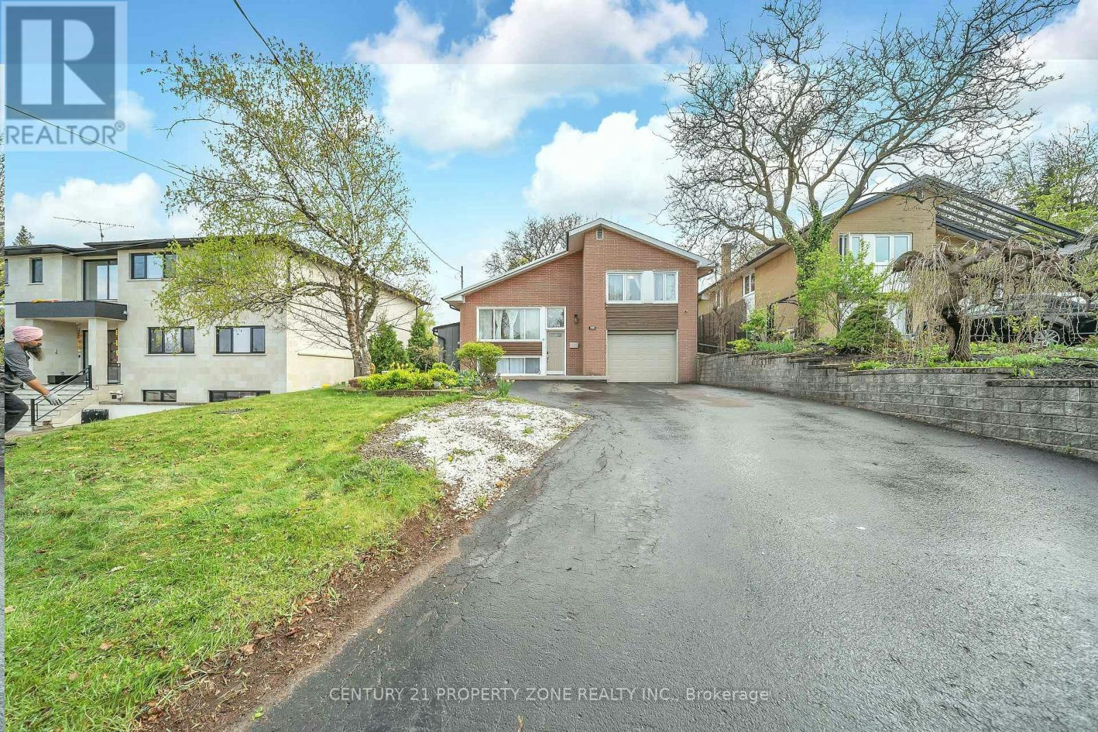 122 Vista Boulevard, Mississauga, ON, L5M 1V9 - 2