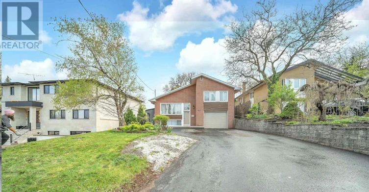 122 Vista Boulevard, Mississauga, ON, L5M 1V9 - 2
