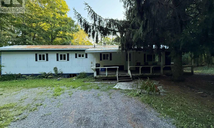 3205 7th Concession Road