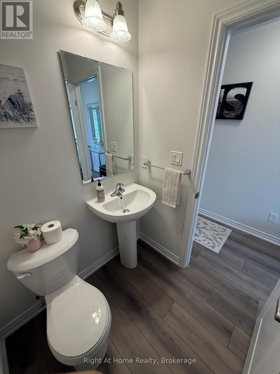 UPPER-217 Benninger Drive, Kitchener, ON, N2E 0K1 - 32