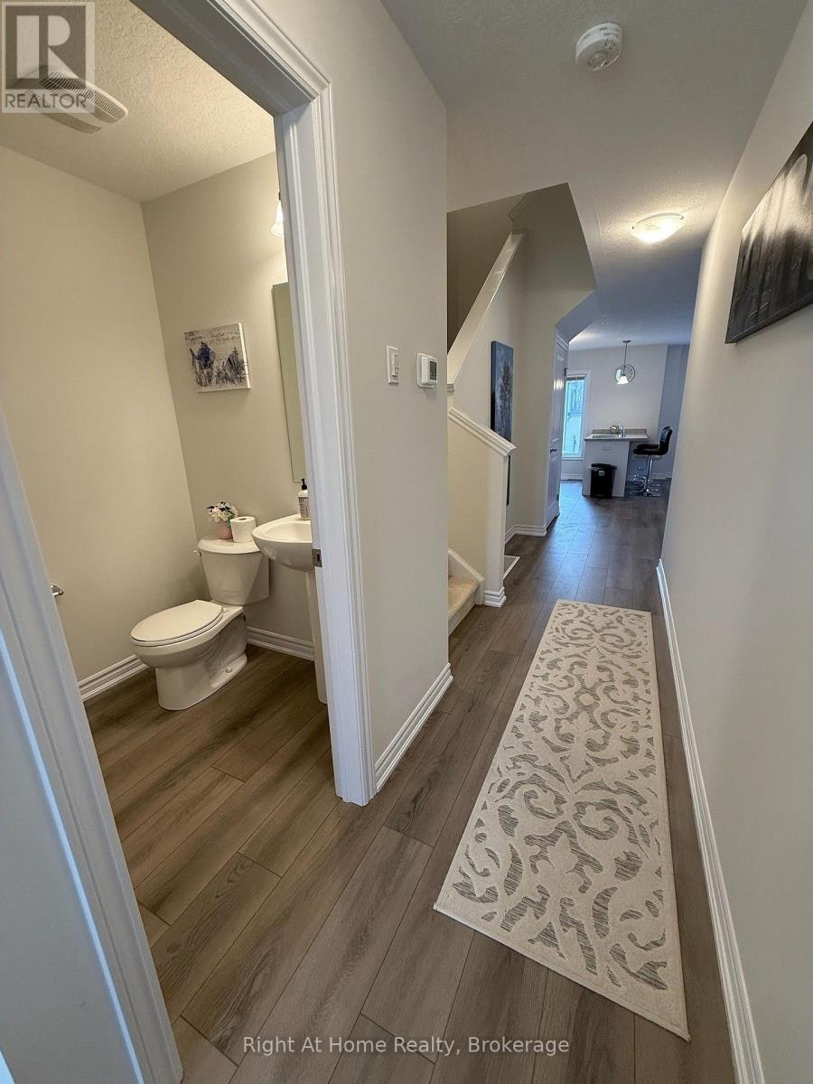 UPPER-217 Benninger Drive, Kitchener, ON, N2E 0K1 - 21