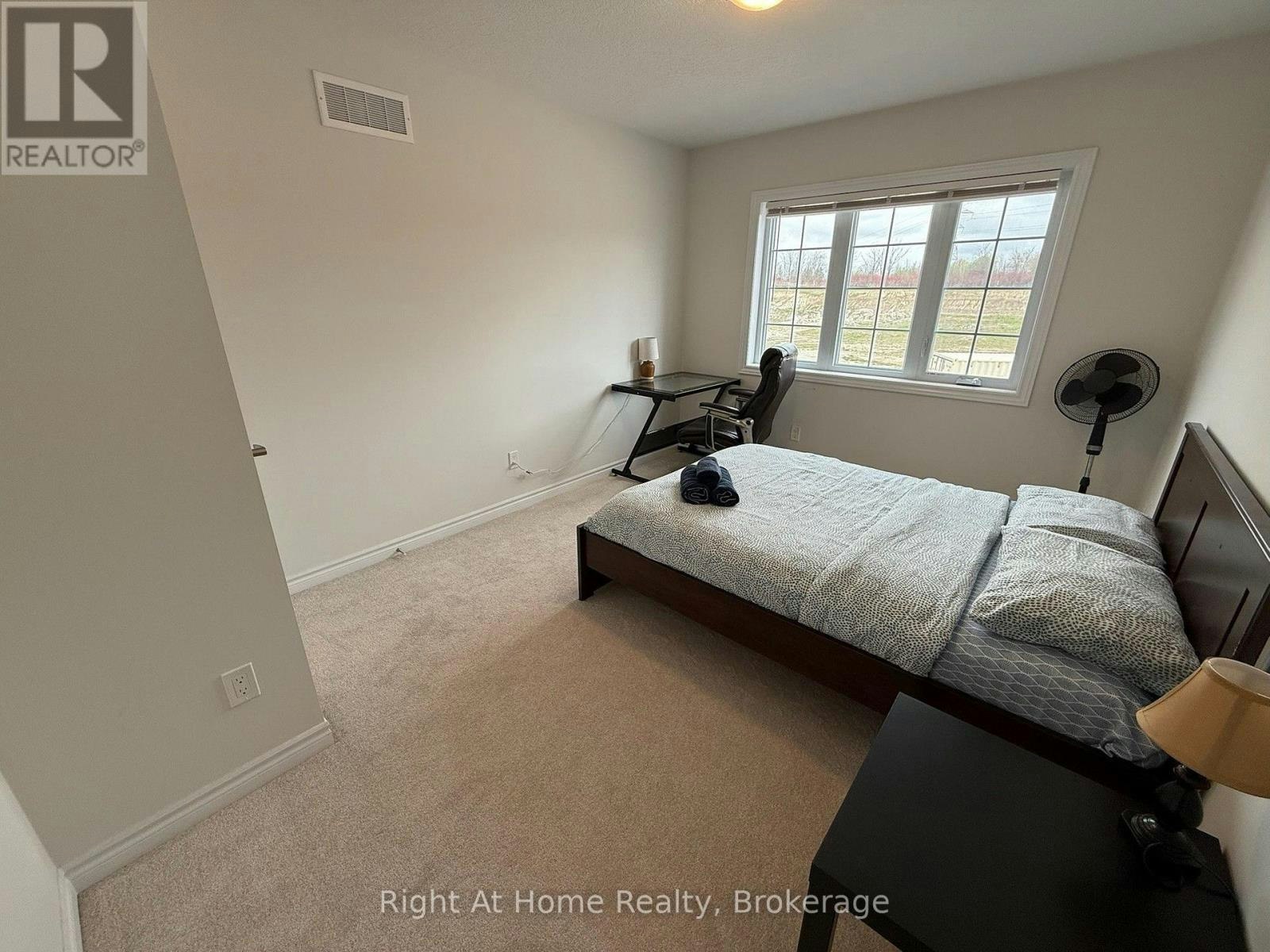 UPPER-217 Benninger Drive, Kitchener, ON, N2E 0K1 - 27