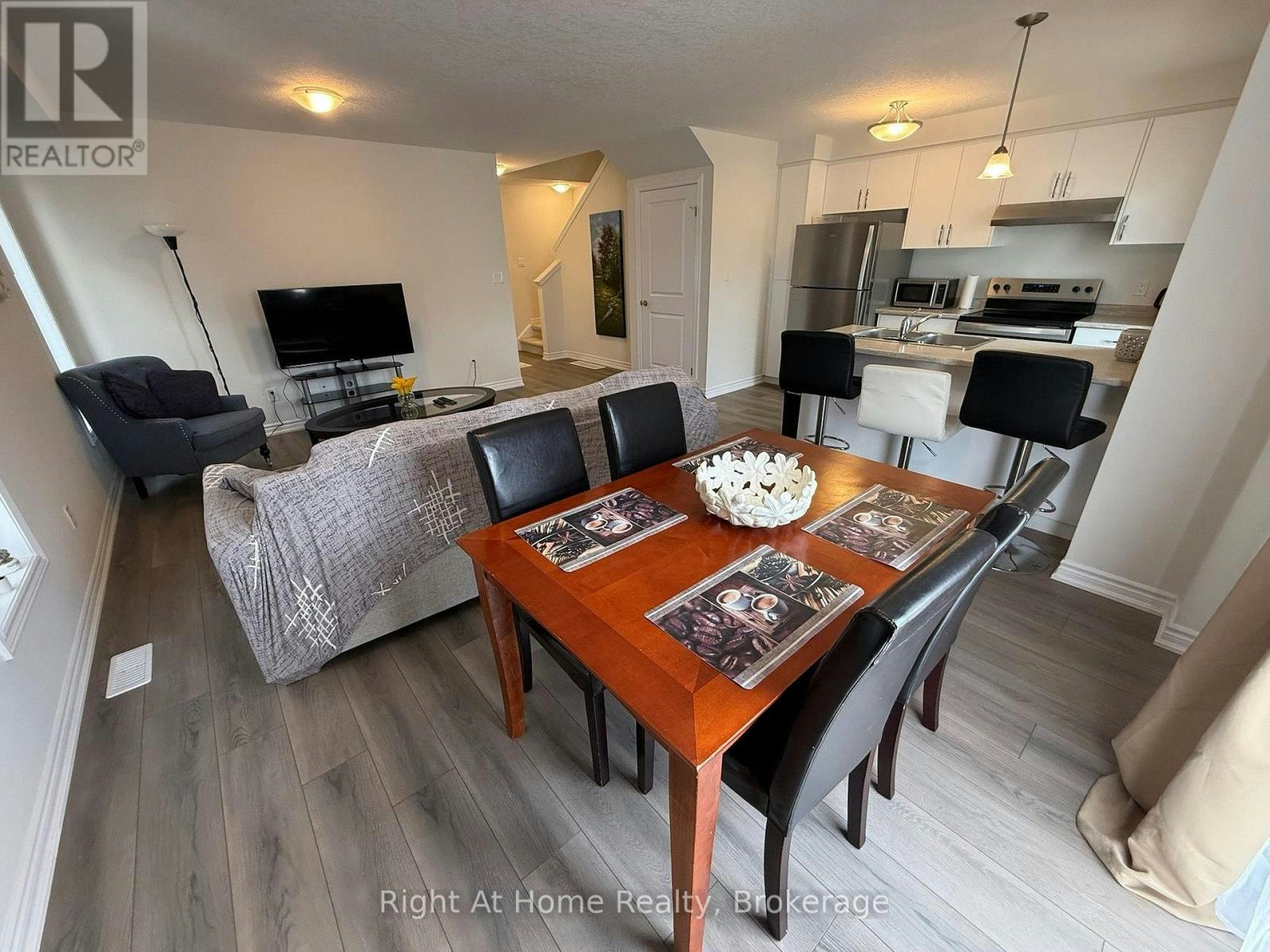 UPPER-217 Benninger Drive, Kitchener, ON, N2E 0K1 - 17