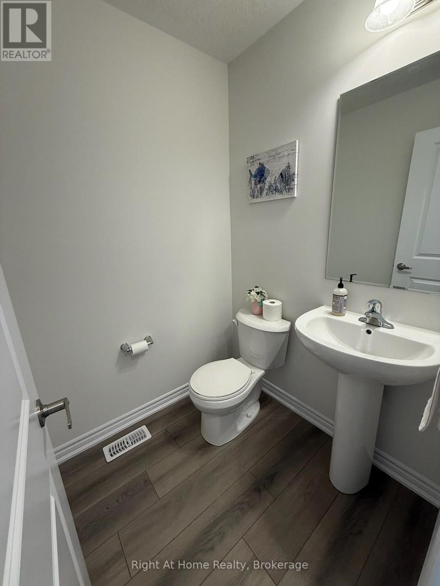 UPPER-217 Benninger Drive, Kitchener, ON, N2E 0K1 - 22