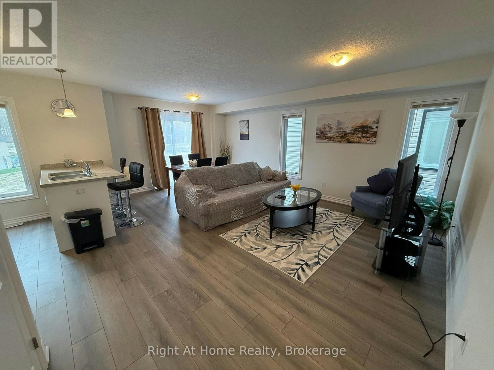 UPPER-217 Benninger Drive, Kitchener, ON, N2E 0K1 - 3
