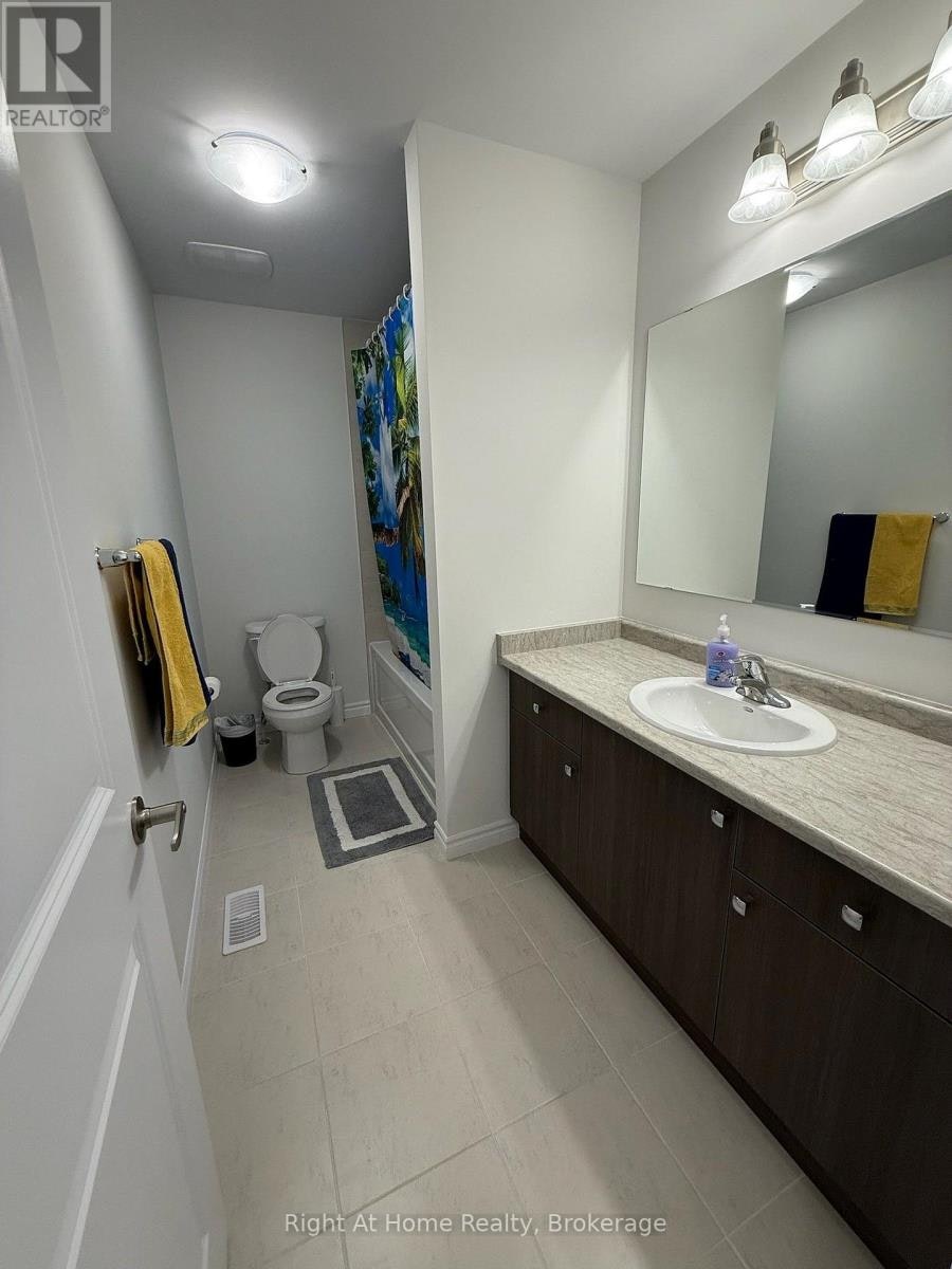 UPPER-217 Benninger Drive, Kitchener, ON, N2E 0K1 - 23