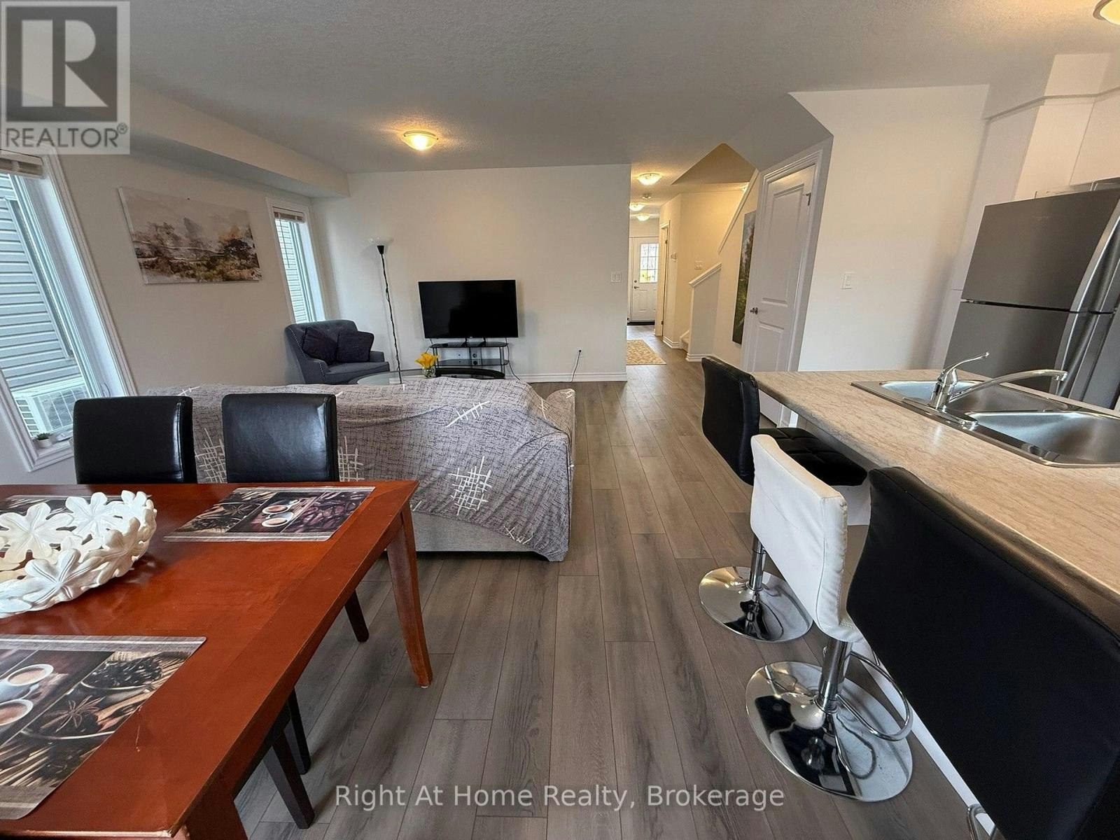UPPER-217 Benninger Drive, Kitchener, ON, N2E 0K1 - 19