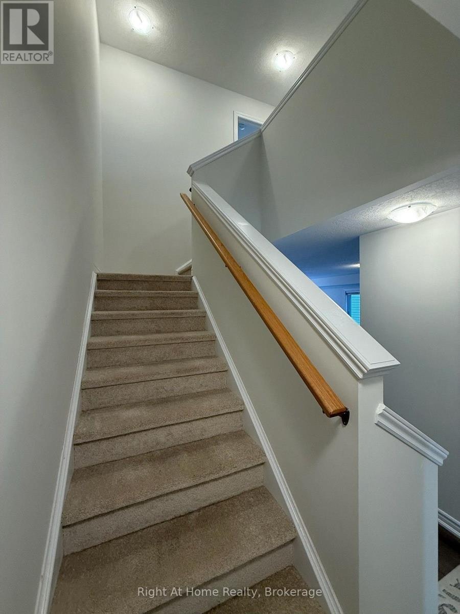 UPPER-217 Benninger Drive, Kitchener, ON, N2E 0K1 - 39