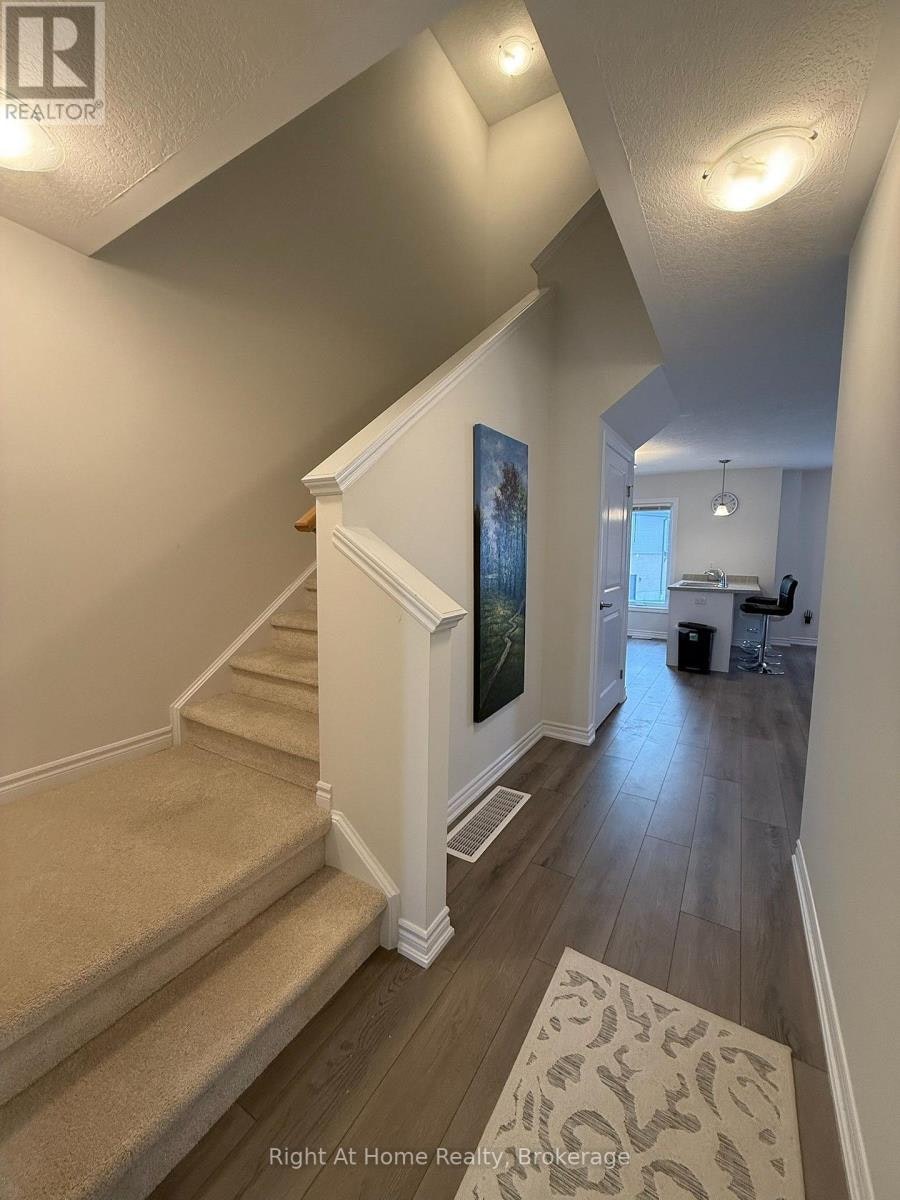 UPPER-217 Benninger Drive, Kitchener, ON, N2E 0K1 - 37