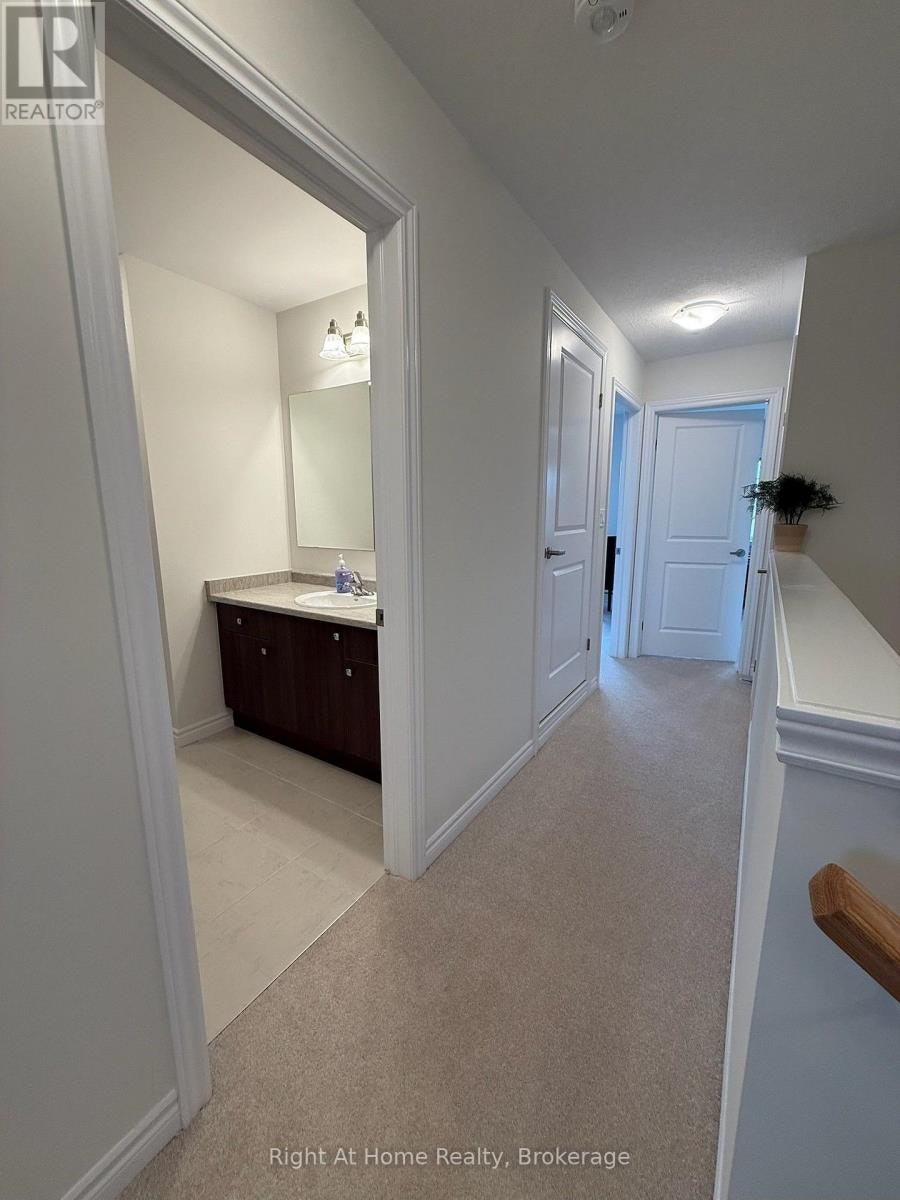UPPER-217 Benninger Drive, Kitchener, ON, N2E 0K1 - 16