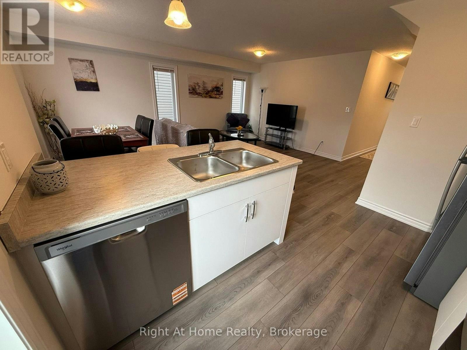UPPER-217 Benninger Drive, Kitchener, ON, N2E 0K1 - 6