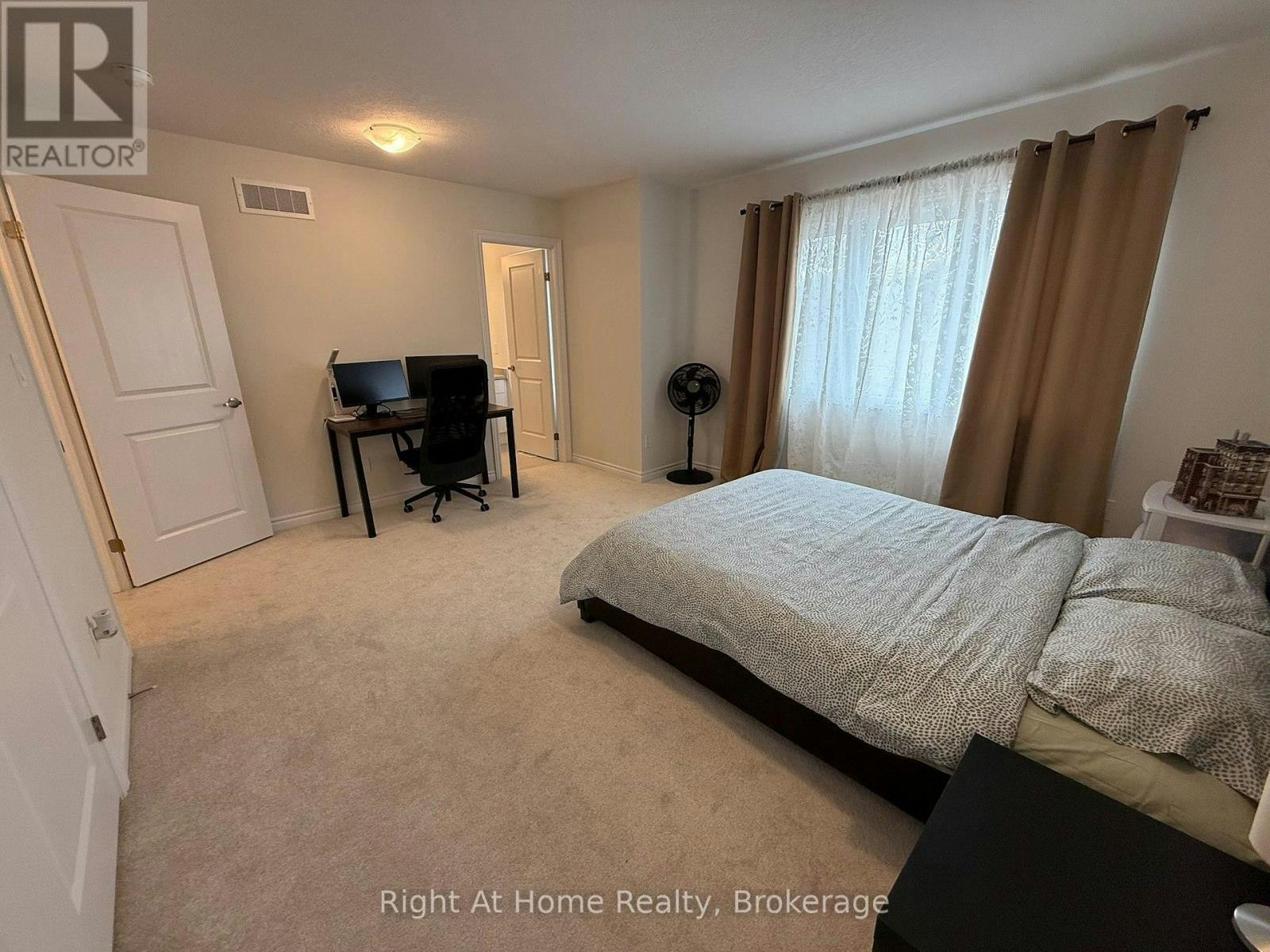 UPPER-217 Benninger Drive, Kitchener, ON, N2E 0K1 - 34