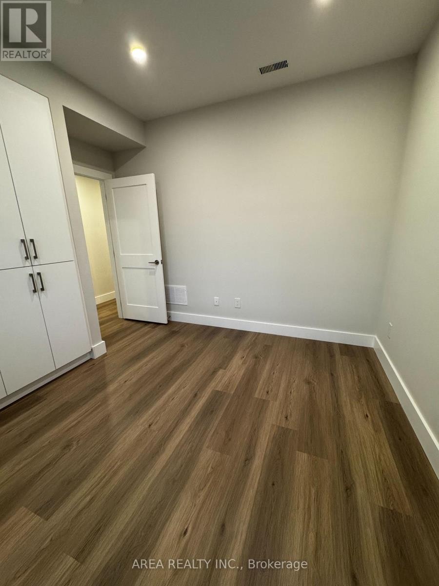 MAIN-501 Northcliffe Boulevard, Toronto, ON, M6E 3L4 - 12