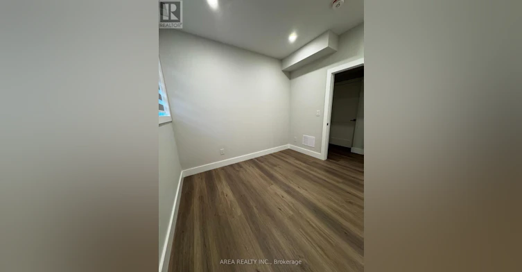 MAIN-501 Northcliffe Boulevard, Toronto, ON, M6E 3L4 - 9
