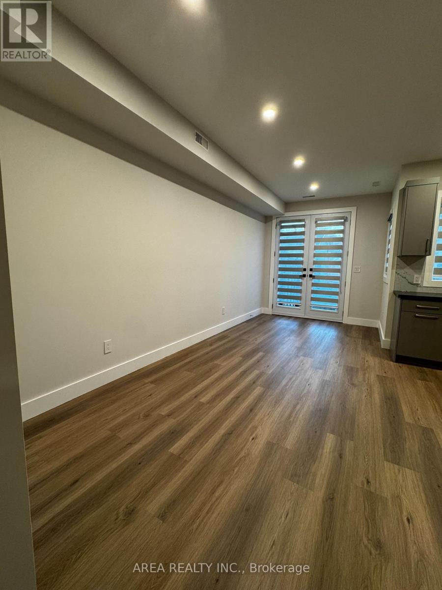MAIN-501 Northcliffe Boulevard, Toronto, ON, M6E 3L4 - 4