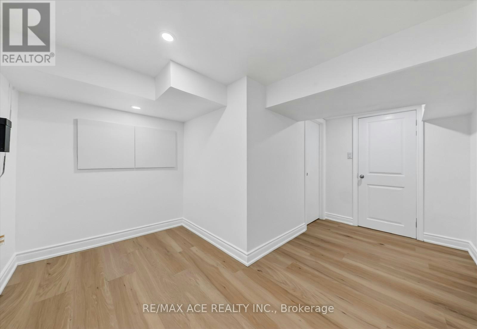 BSMT-40 Brinloor Boulevard, Toronto, ON, M1M 1L5 - 12